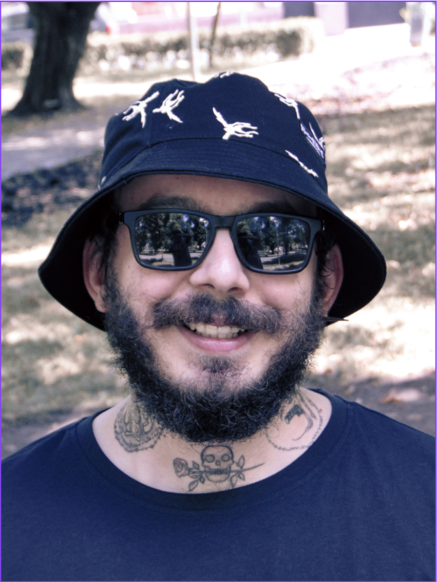 <strong>Carlos R.</strong>